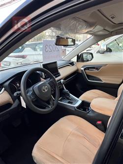 تۆیۆتا ڕاڤ 4